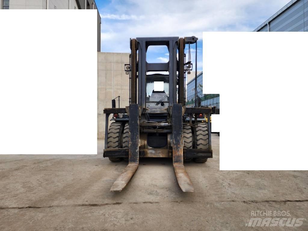 Kalmar DCE 330-12 Dizelski viličarji