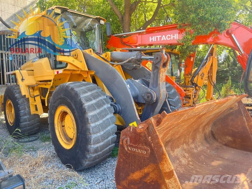 Volvo L 120 F Kolesni nakladalci