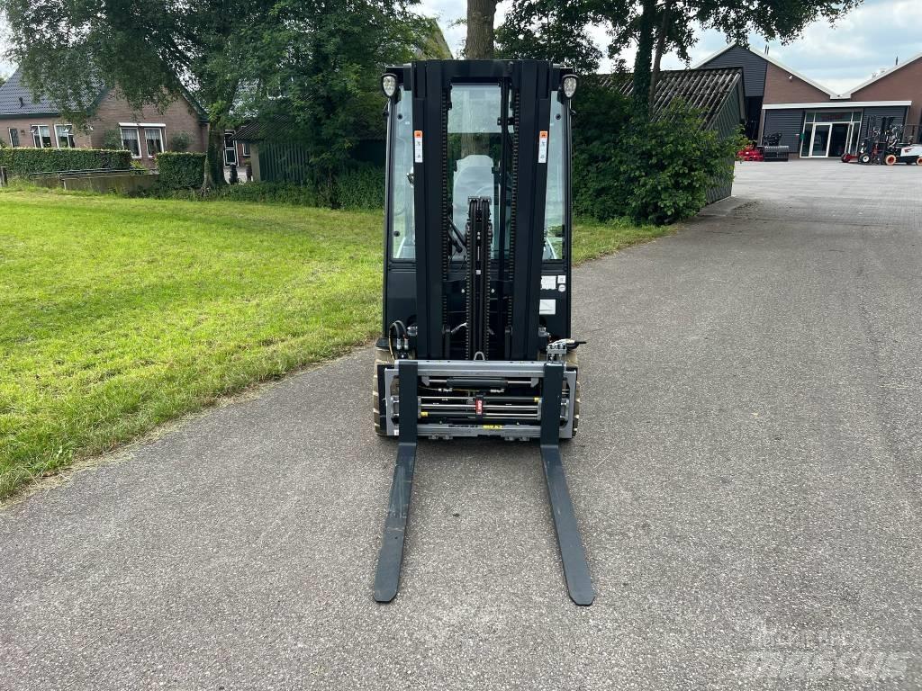 Bobcat B 25 X-7 Plus Električni viličarji