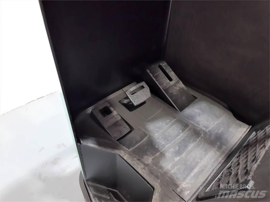 Mitsubishi RB16NH Viličarji s pomičnim teleskopom
