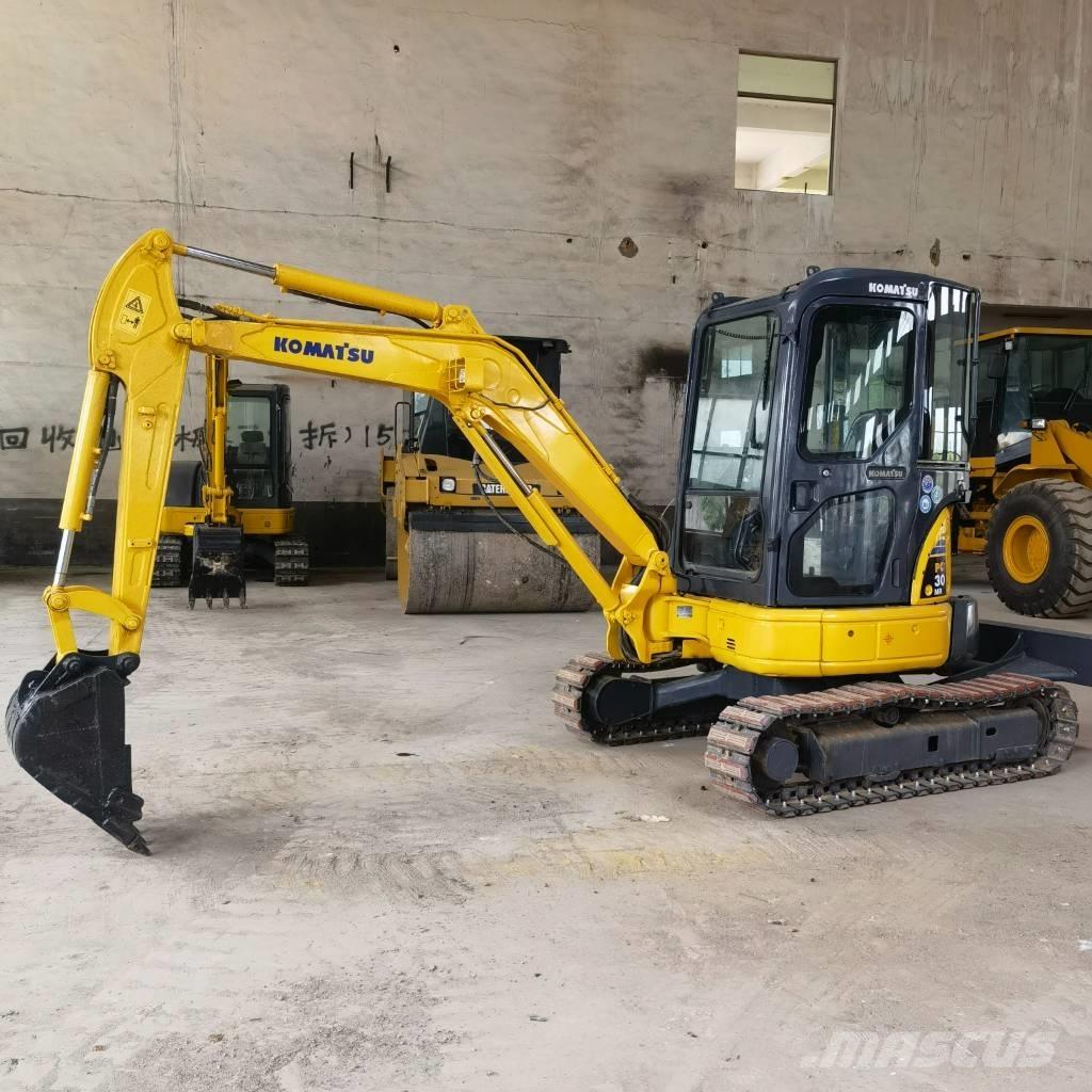Komatsu PC30 Bagri goseničarji