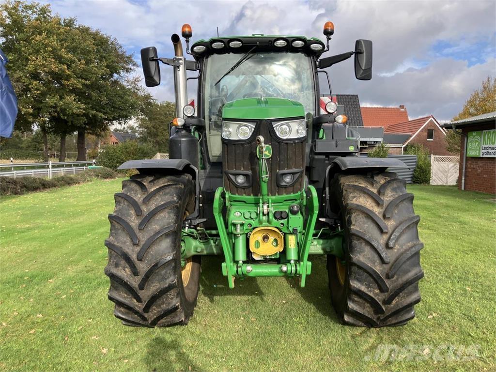 John Deere 6215R Traktorji
