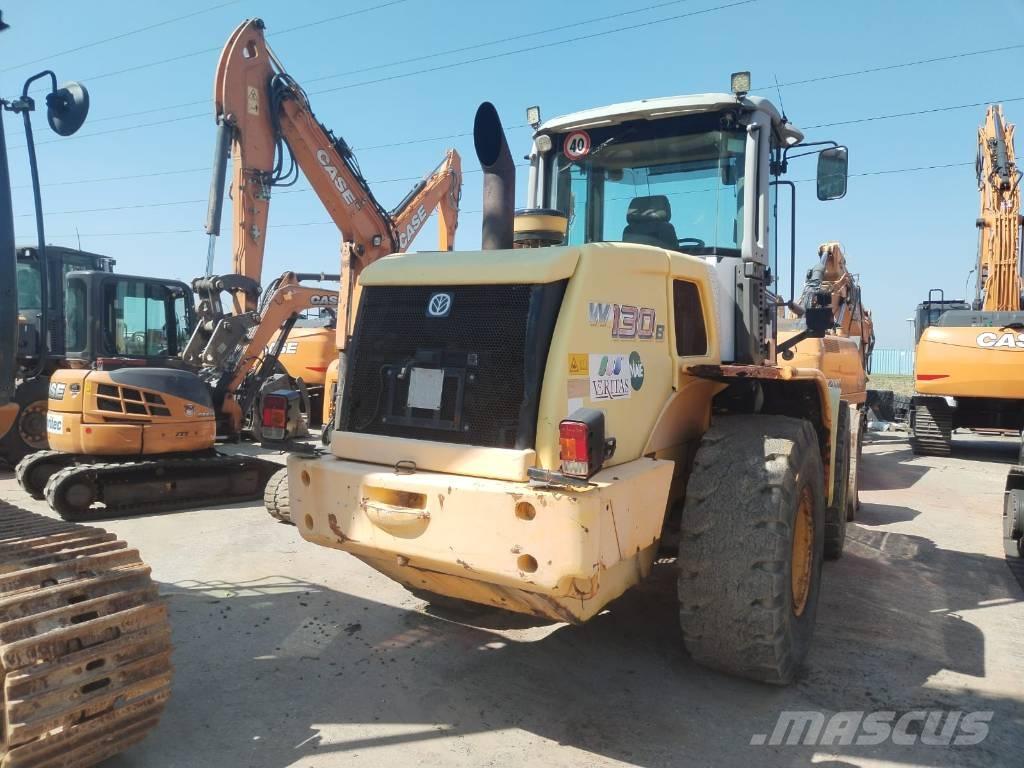 New Holland W 130 Kolesni nakladalci