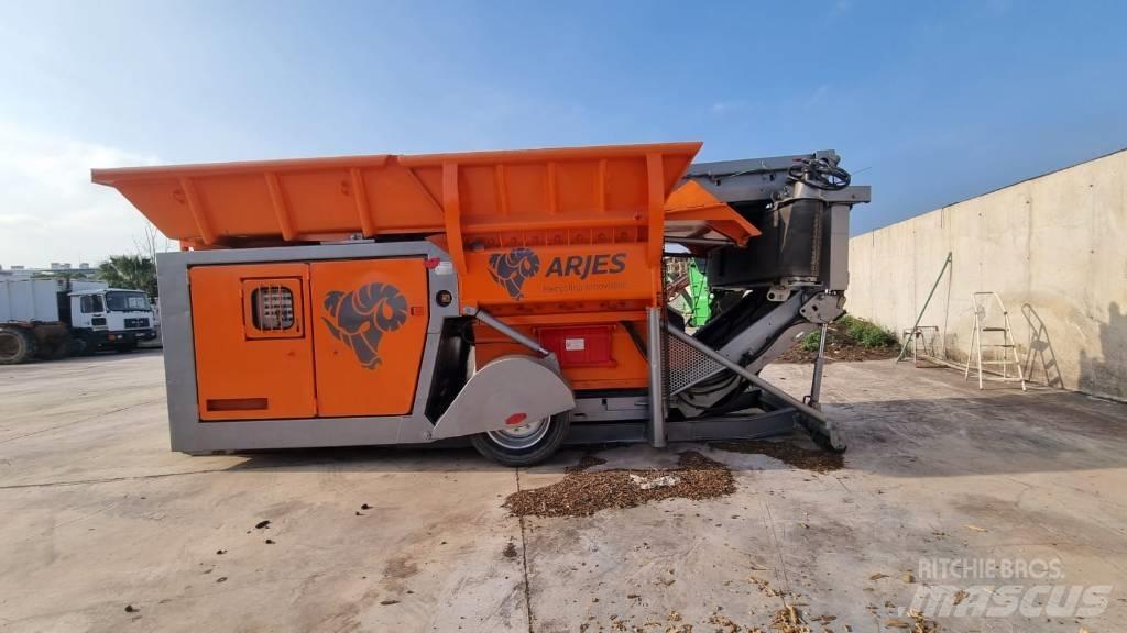 Arjes VZ 750 D Drobilci lesa