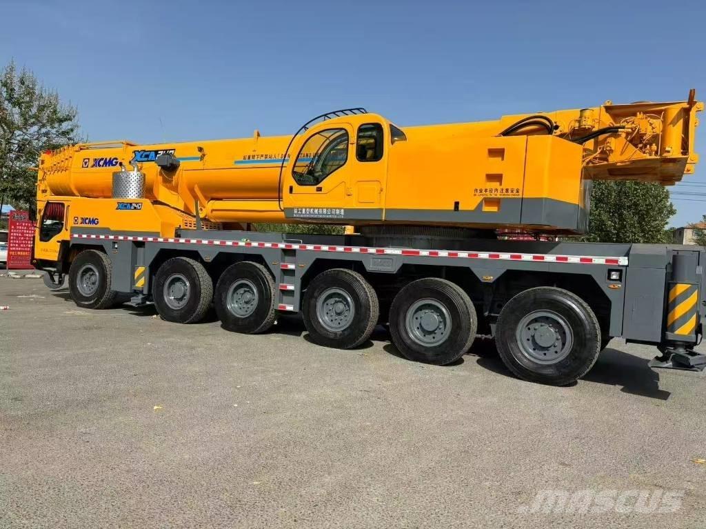 XCMG XCA240 Avtodvigala