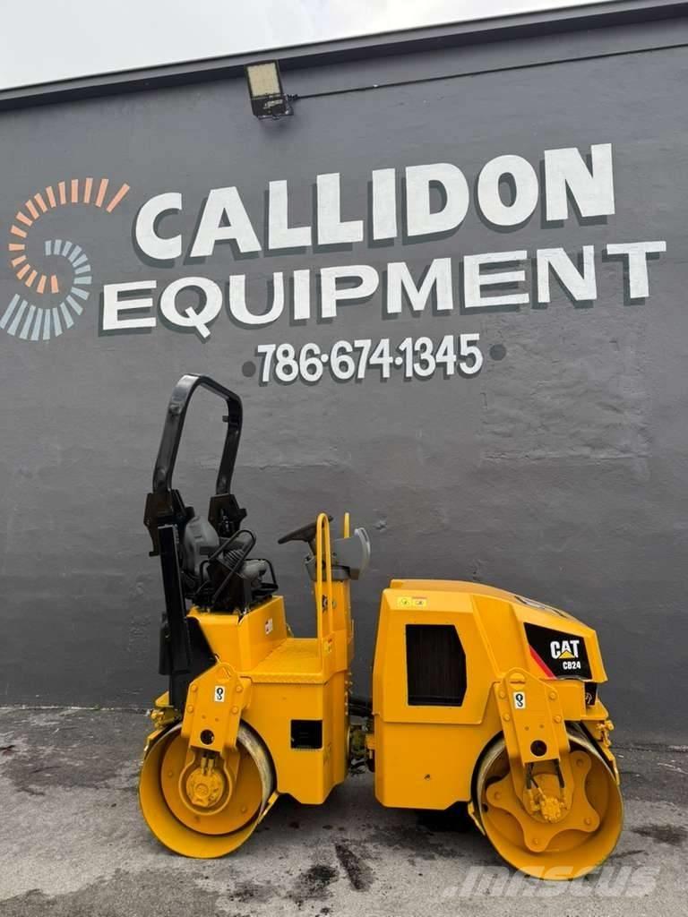 CAT CB 24 Dvojni valjarji