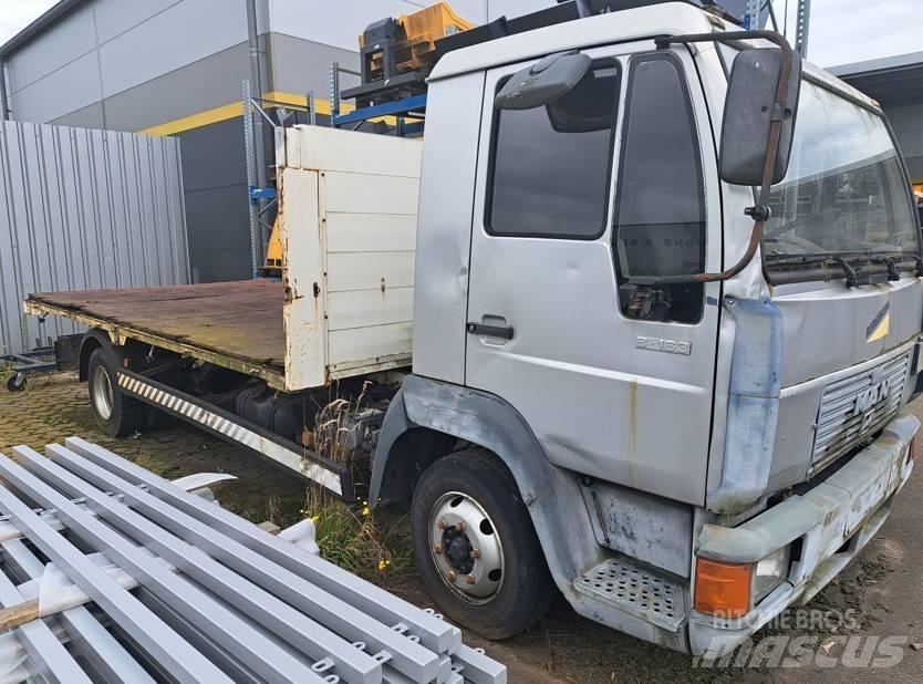 MAN 8.163 Tovornjaki s kesonom/platojem