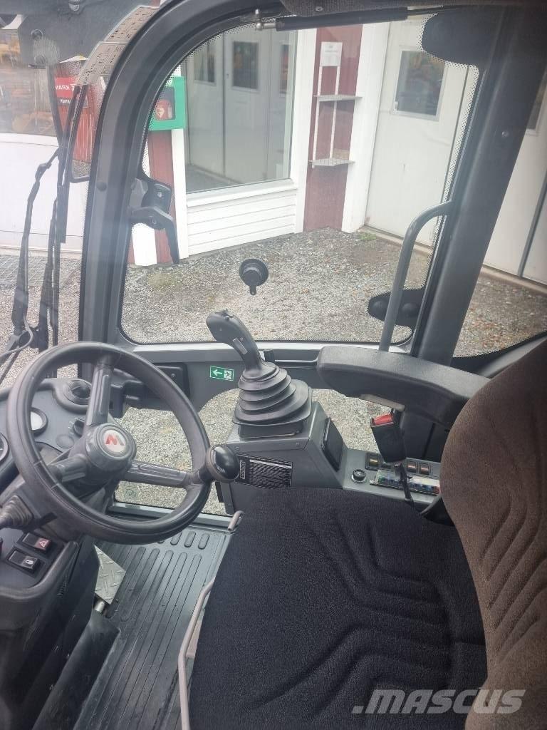 Weidemann 2070 CX80 Kolesni nakladalci