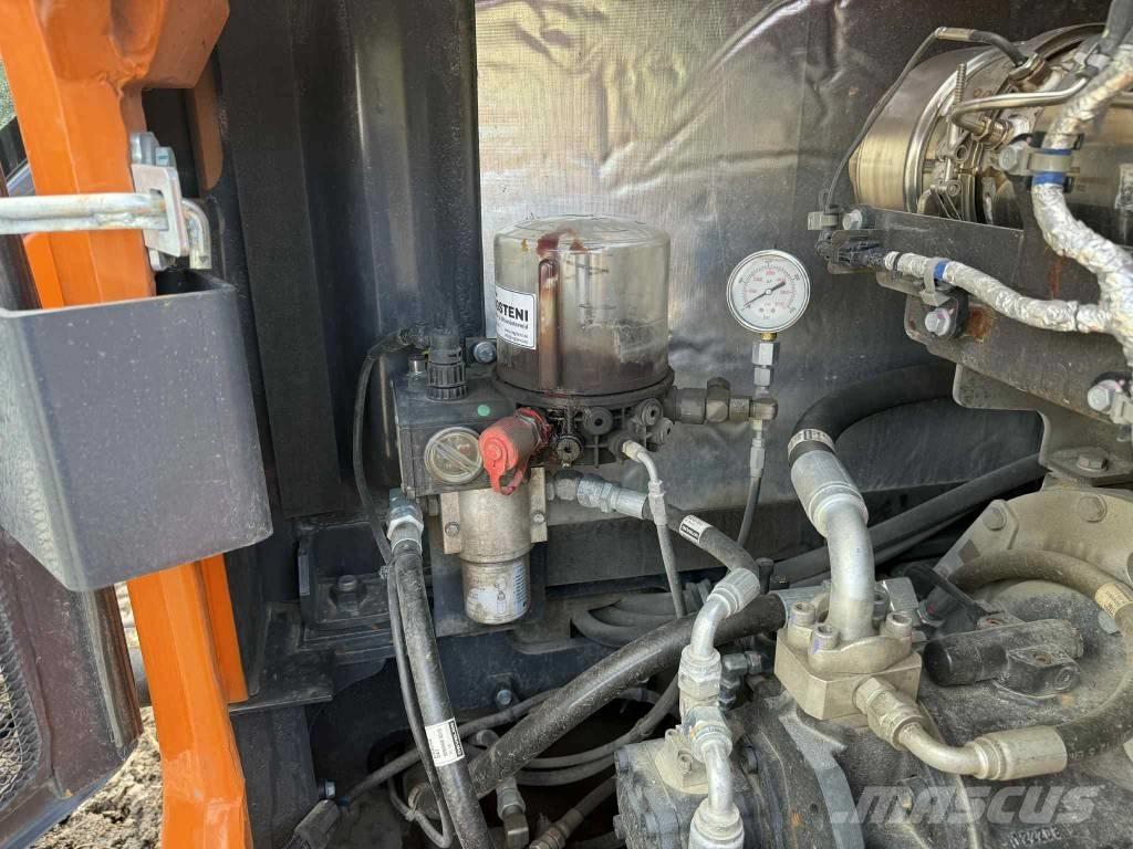 Develon DX 85 R-7 Midi bagri 7t – 12t