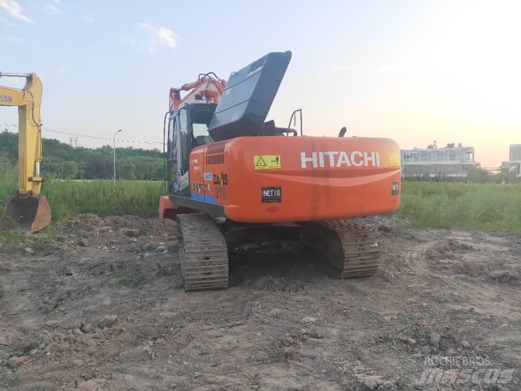 Hitachi ZX 210 Bagri goseničarji