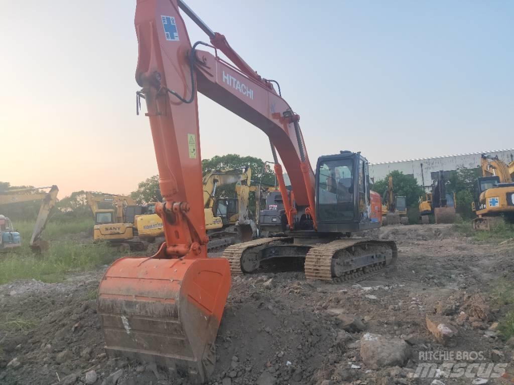 Hitachi ZX 210 Bagri goseničarji