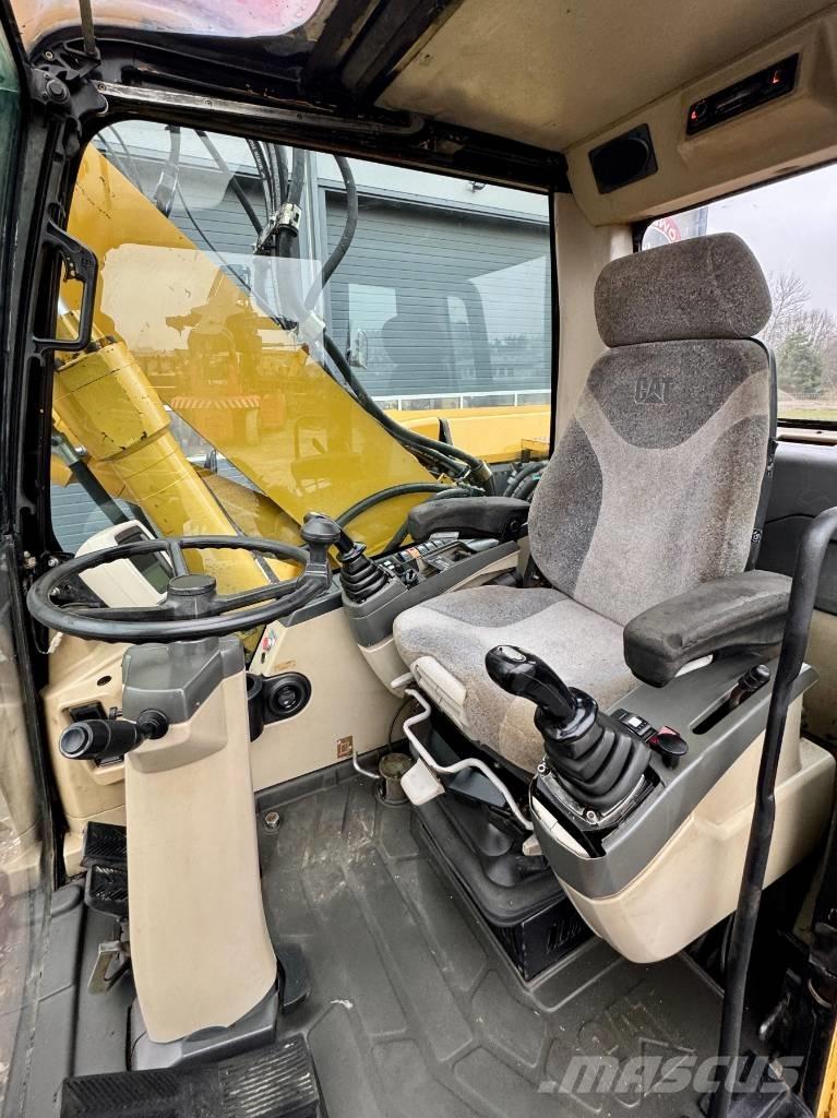 CAT M 316 C Bagri na kolesih