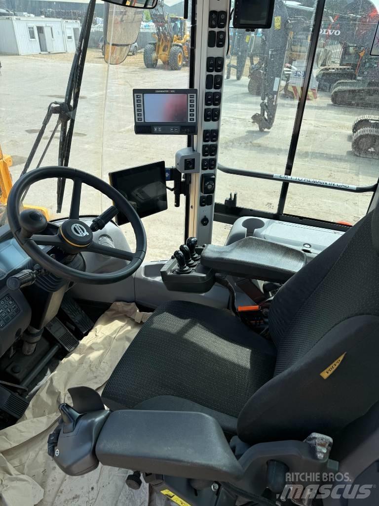 Volvo L 220 H Kolesni nakladalci