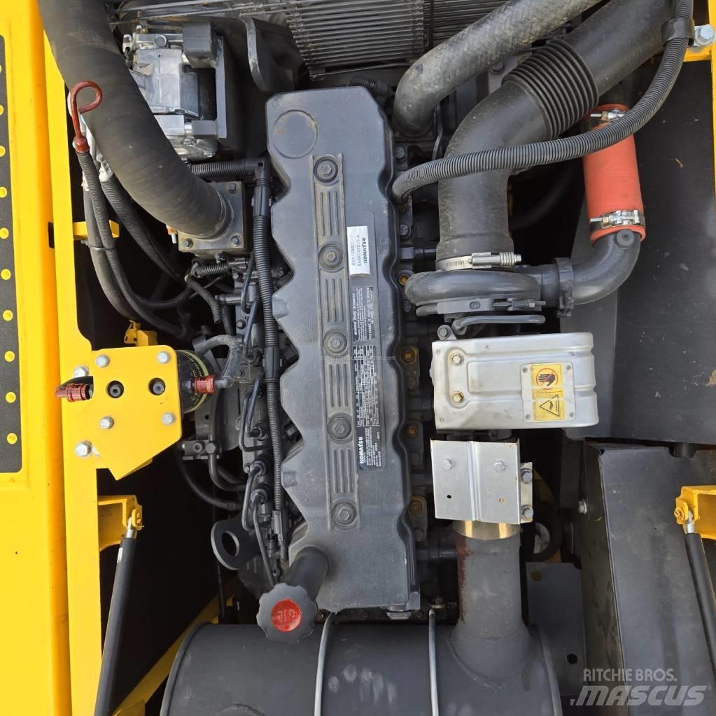 Komatsu PC 200-8 Bagri goseničarji