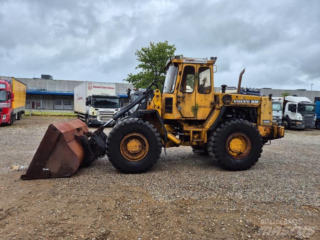 Volvo BM 4300 Kolesni nakladalci