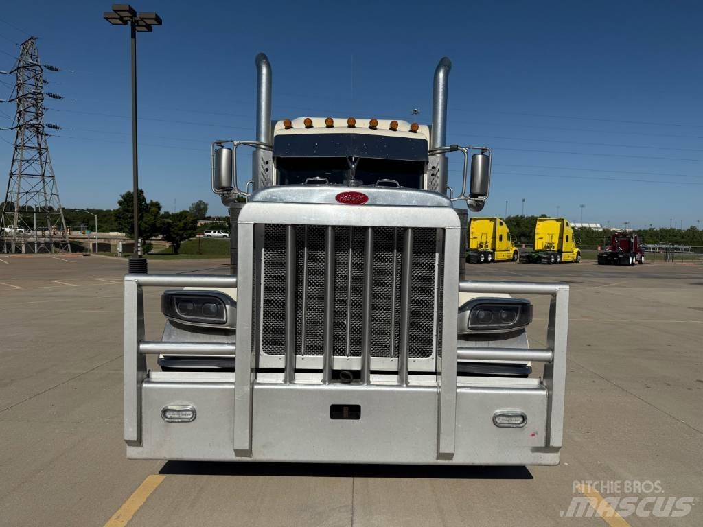 Peterbilt 389 Vlačilci