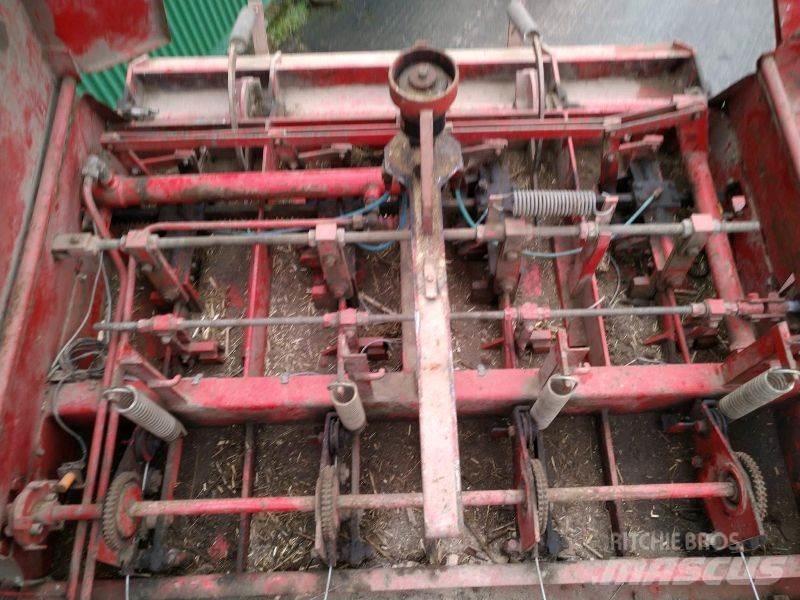 Vicon HP 1600 Balirke (kvadratne bale)
