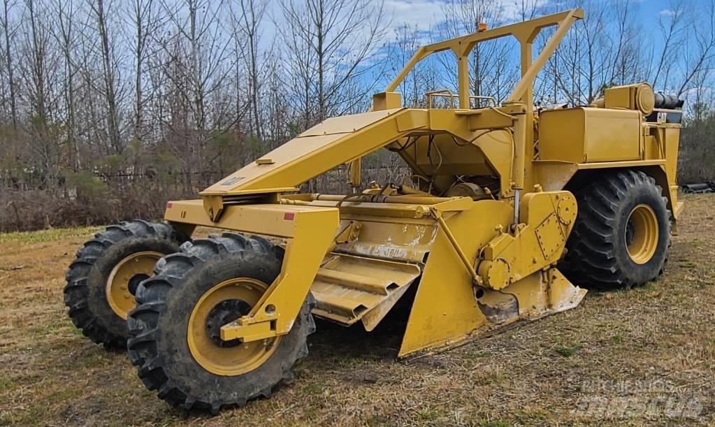 CAT SS 250 B Kompaktorji tal