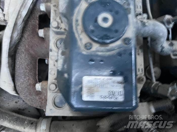 JCB 3STH Ne cestni demperji