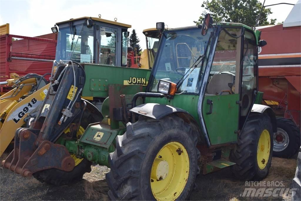 John Deere 3200 Teleskopske dvižne ploščadi