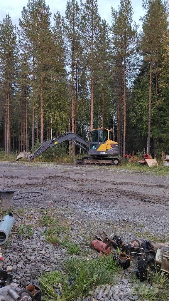 Volvo ECR 88 pro Midi bagri 7t – 12t