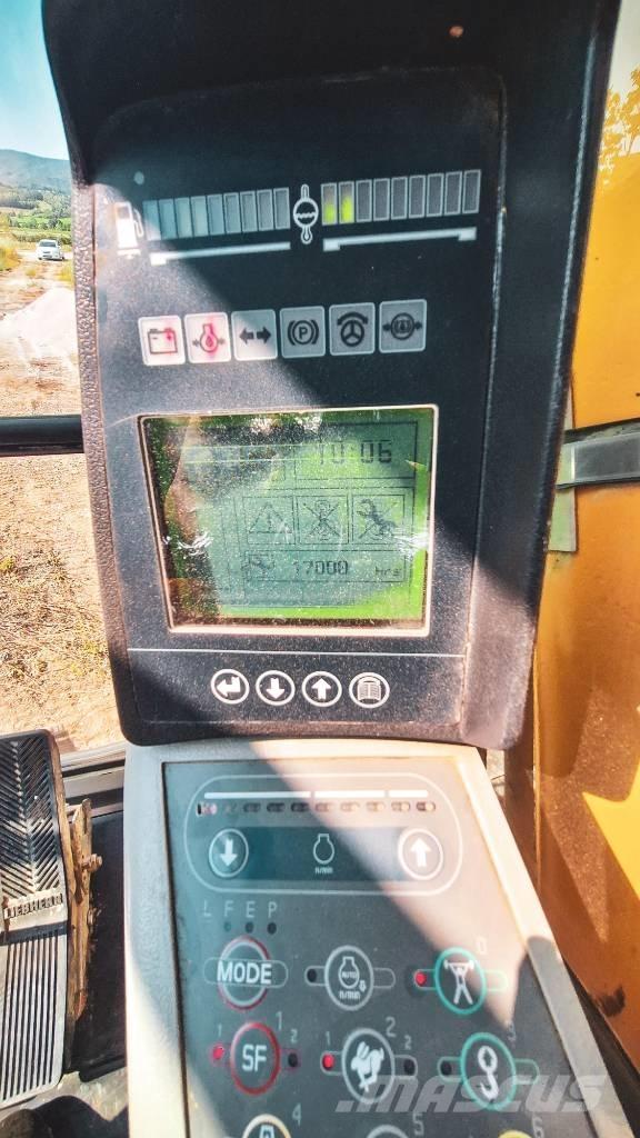 Liebherr R934C HDC Bagri goseničarji