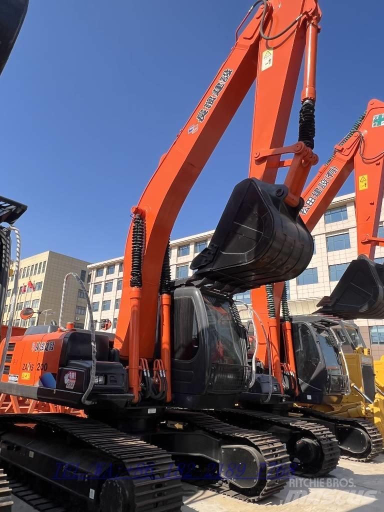 Hitachi ZX 200 Bagri goseničarji