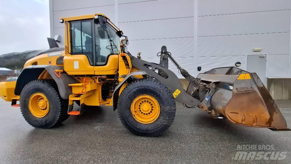Volvo L90H Kolesni nakladalci