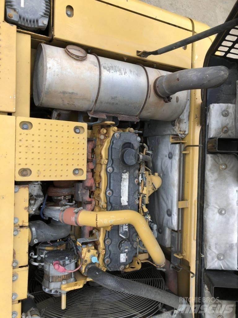 CAT 329 Bagri goseničarji