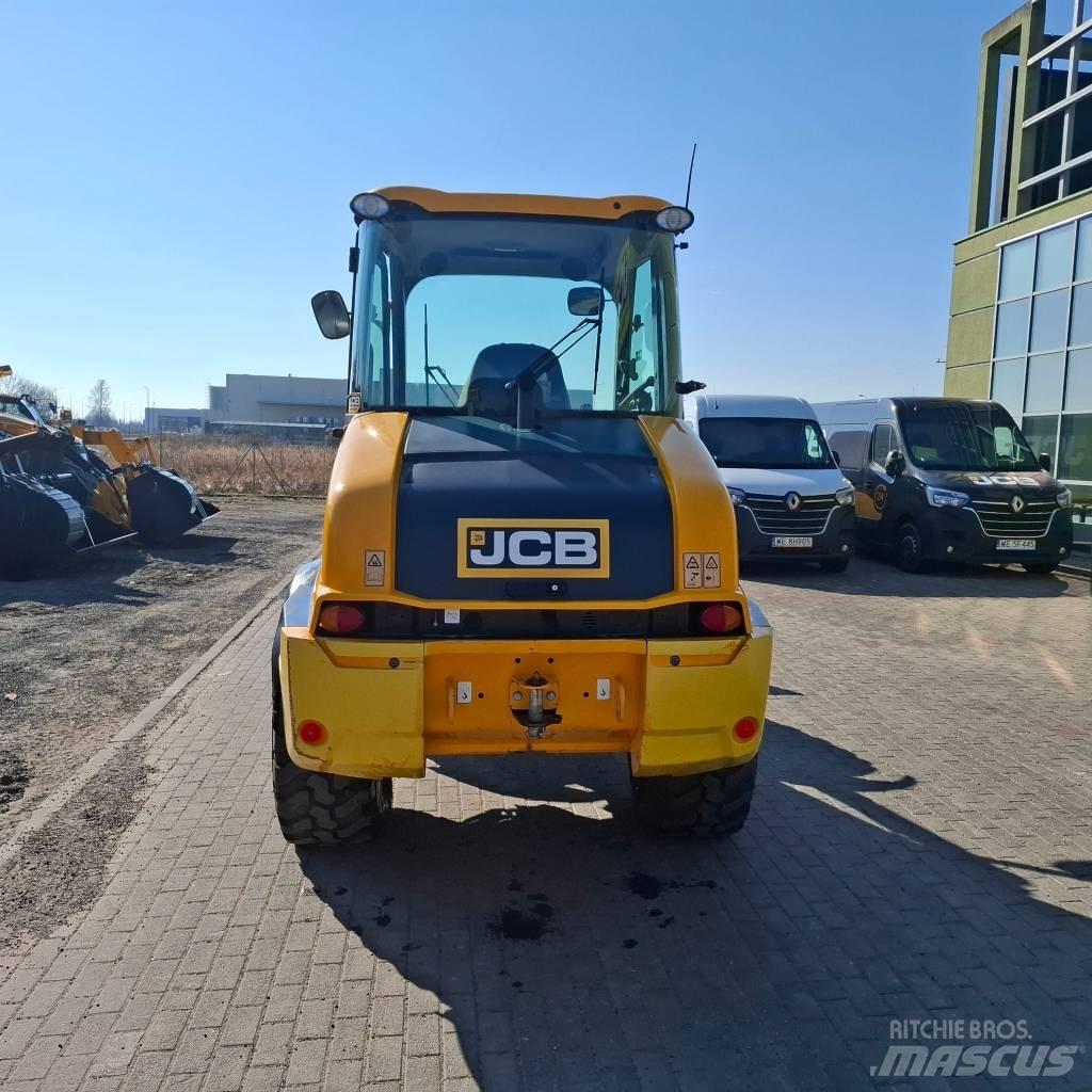 JCB 409 Kolesni nakladalci