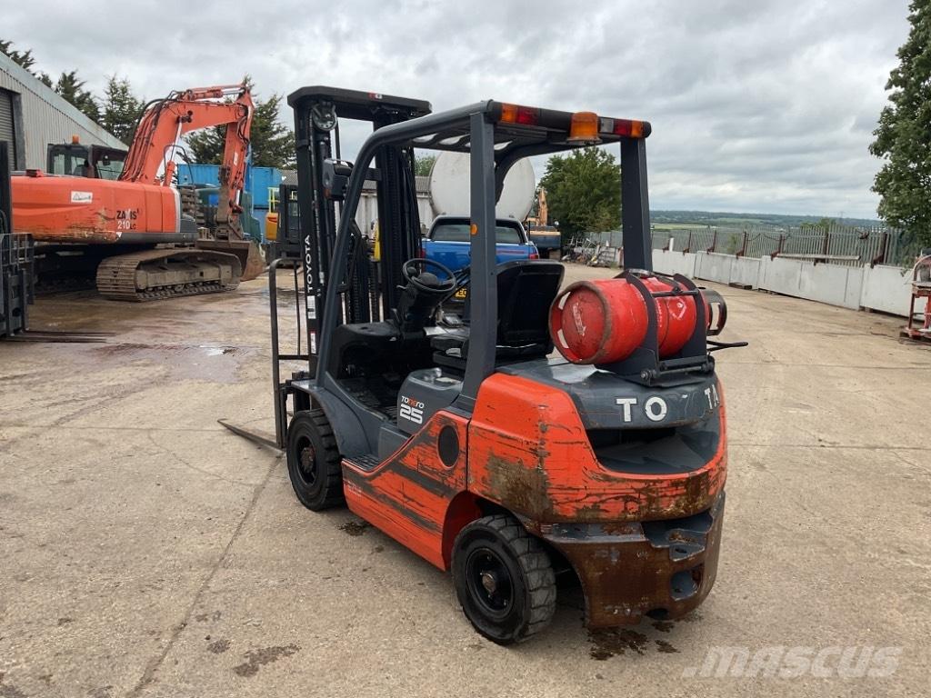 Toyota 02-FGF25 Plinski viličarji