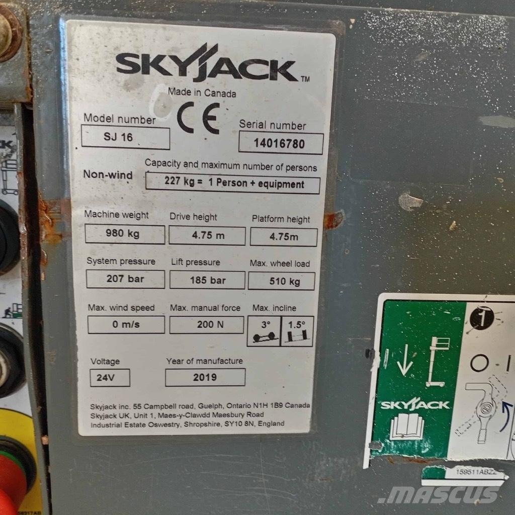 SkyJack SJ 16 Vertikalna dvigala