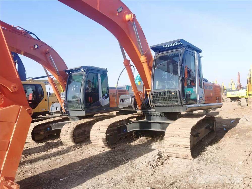 Hitachi ZX210 Bagri goseničarji