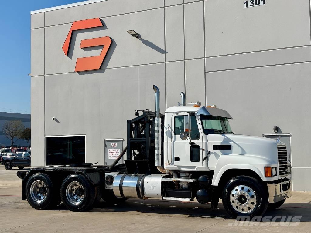 Mack CHU 613 Vlečna vozila za tovornjake