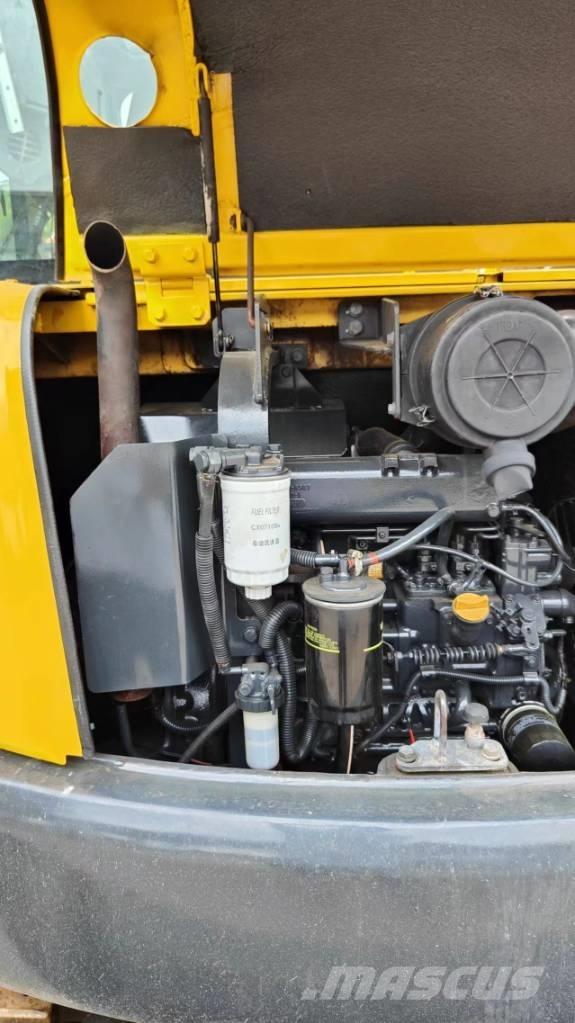 Komatsu 56 Bagri goseničarji