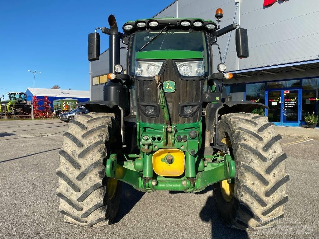 John Deere 6215 R Traktorji