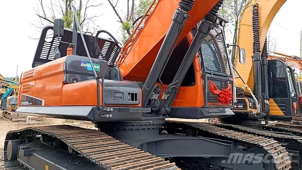 Doosan 225 LC-9 Bagri goseničarji