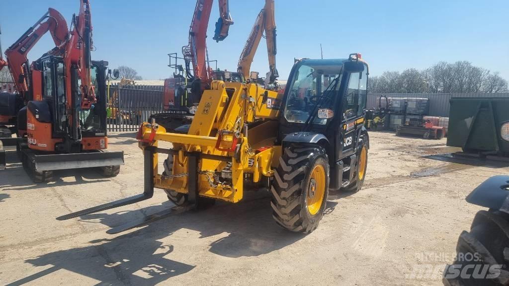 JCB 541-70 Agri Xtra Kmetijski teleskopski nakladalci