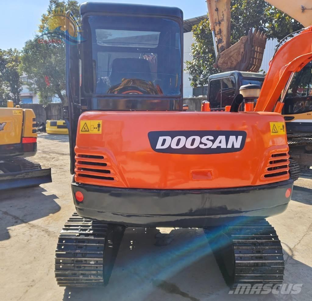 Doosan DH 55 Mini bagri <7t
