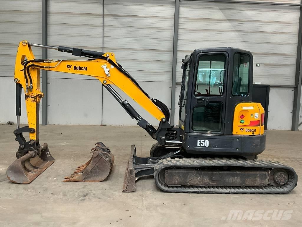 Bobcat E 50 Mini bagri <7t