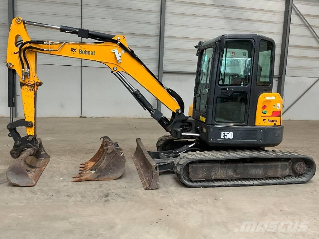 Bobcat E 50 Mini bagri <7t