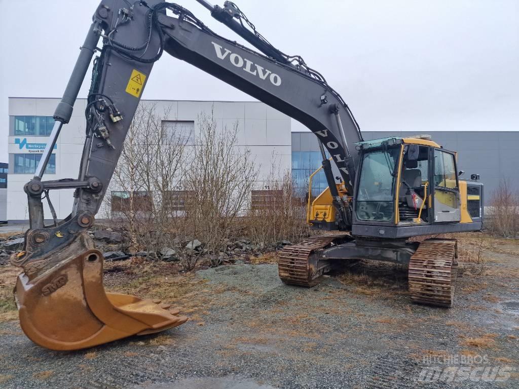 Volvo 220E Bagri goseničarji