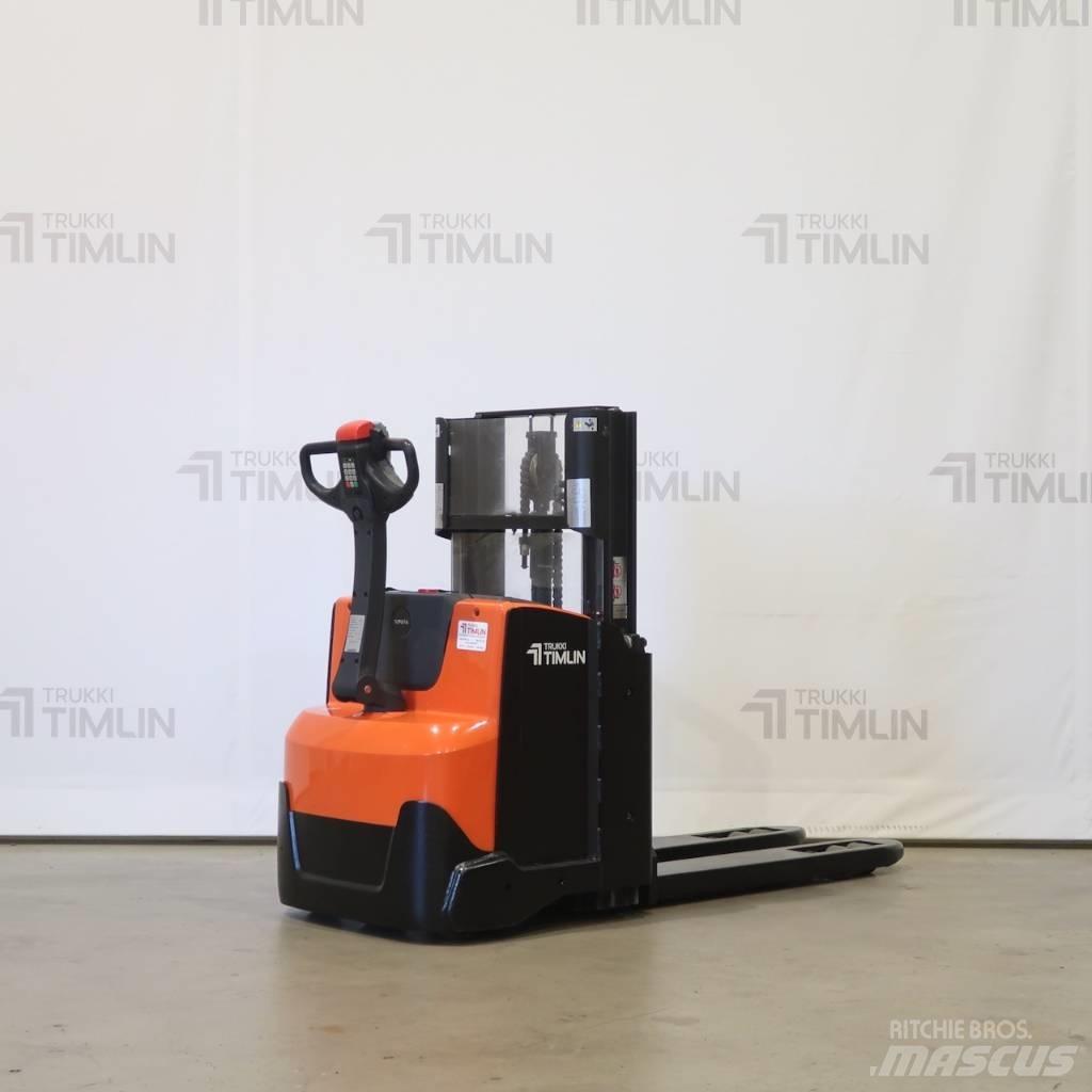 Toyota SWE200D Ročni električni viličar