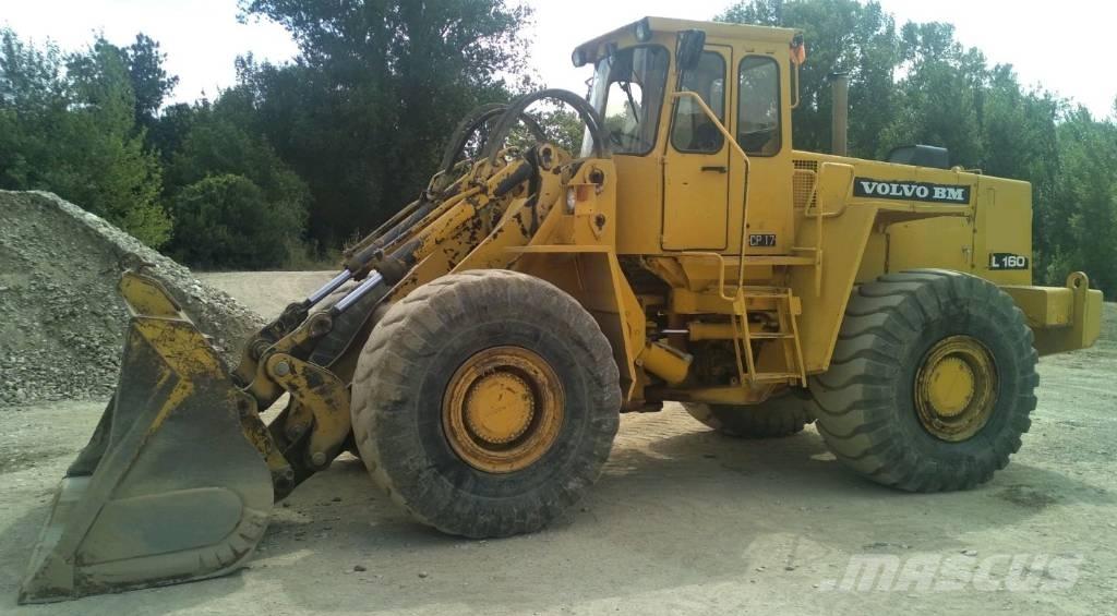 Volvo L 160 Kolesni nakladalci