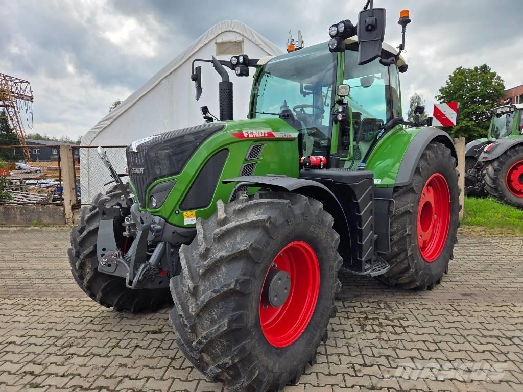 Fendt 724 Vario Traktorji