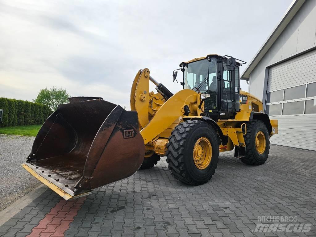 CAT 938 M Kolesni nakladalci