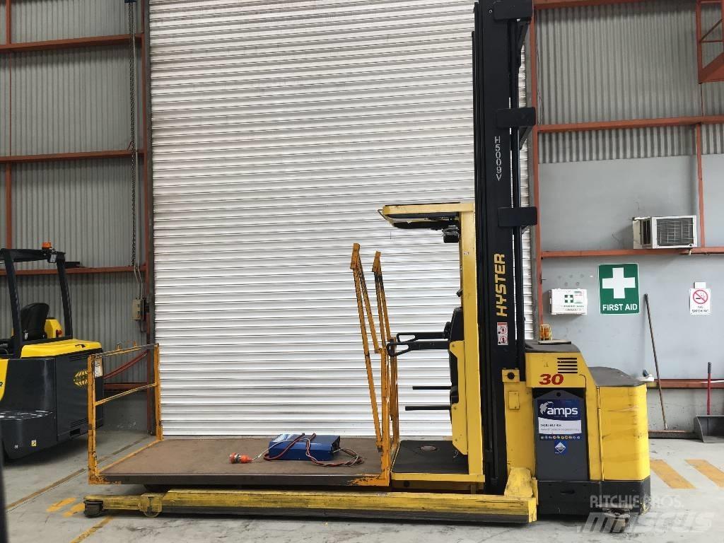 Hyster R30XMF2 Visokodvižni komisionirni viličar