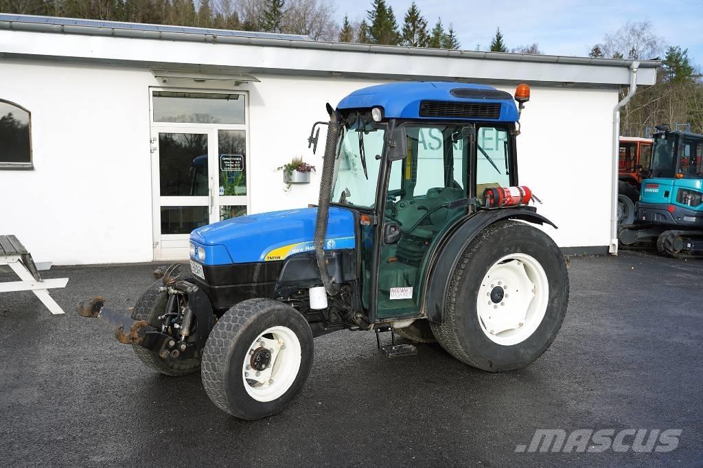 New Holland TN70NA Traktorji