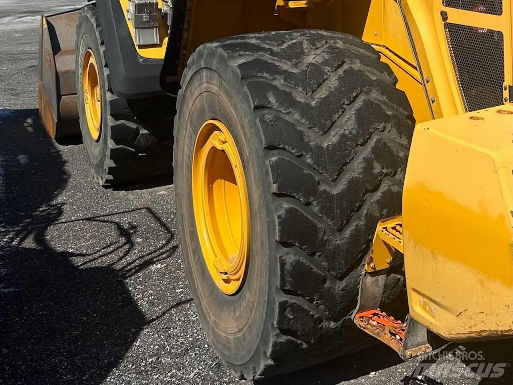 Volvo L 260 H Kolesni nakladalci