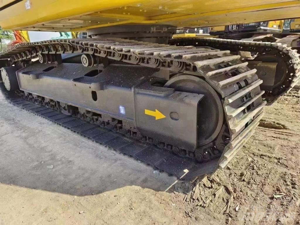 Komatsu PC 200-8 Bagri goseničarji